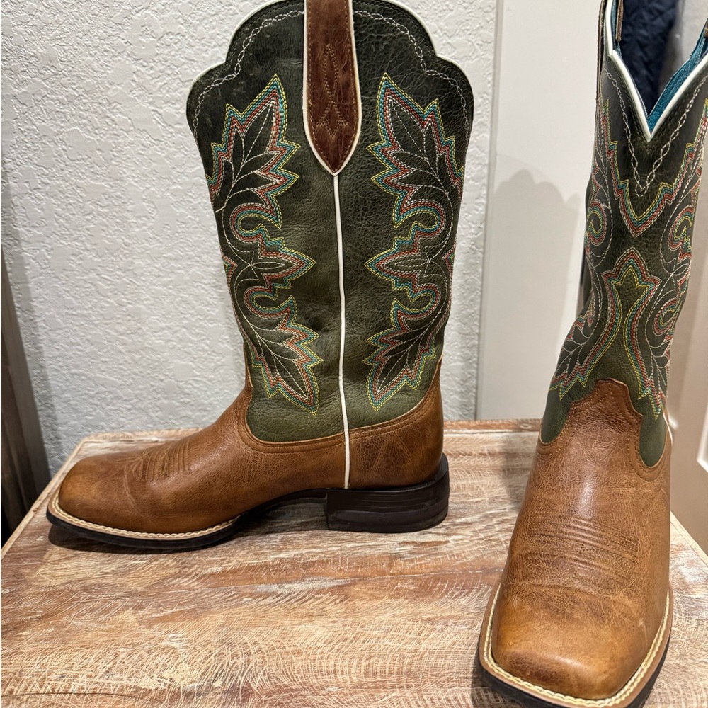 Ariat cowboy boots.